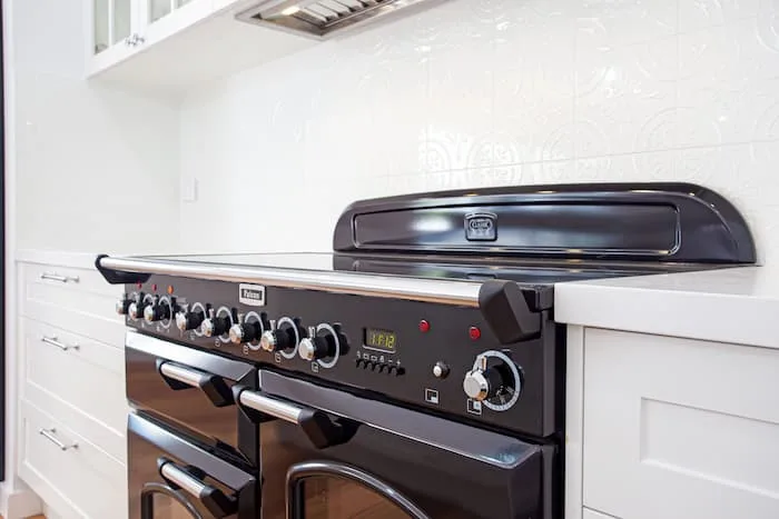Black kitchen range