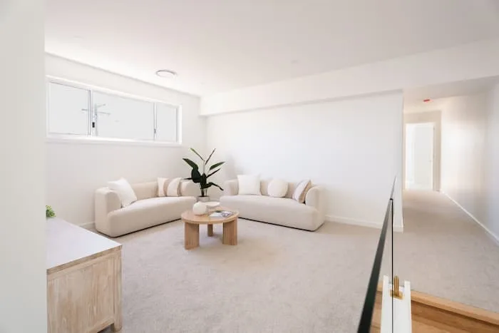 Upstairs carpeted lounge area
